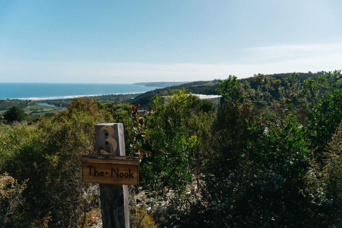The Nook cabin in Hoekwil Garden Route, self catering accommodation for 4 with ocean and mountain views