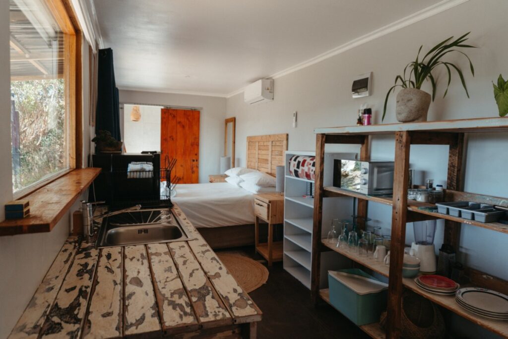 kitchenette-sweet-retreat-mountain-magic-wilderness-hoekwil